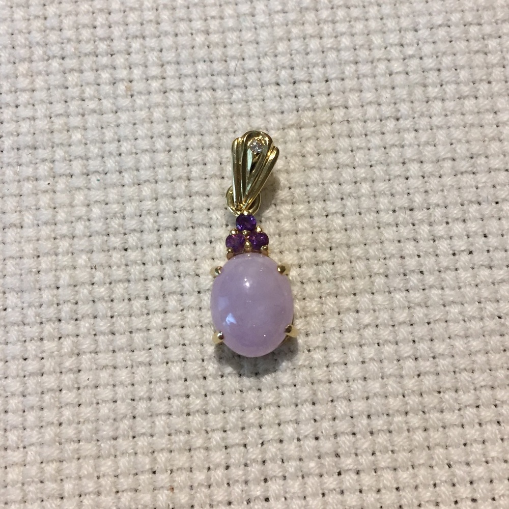 Opal pendent